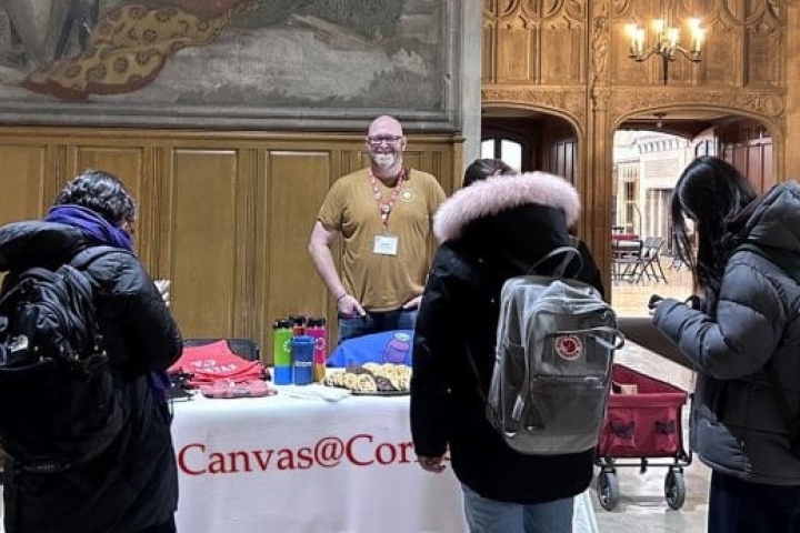 Canvas Course Spotlight Program tabling event